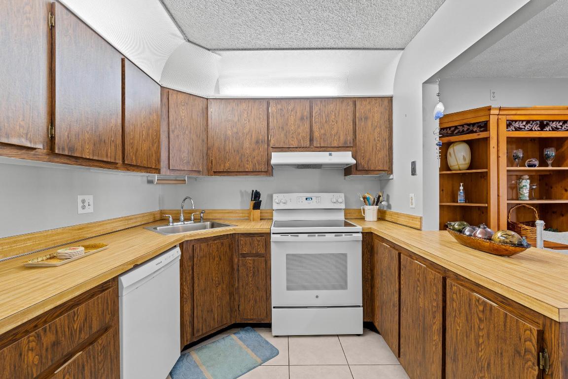 PINE RIDGE SOUTH II CONDO - Residential