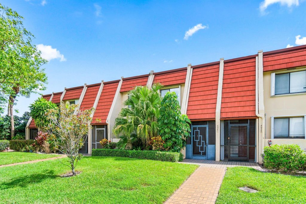 Photo of 4527 Luxemburg Court, Lake Worth, FL 33467 (MLS # R11124488)