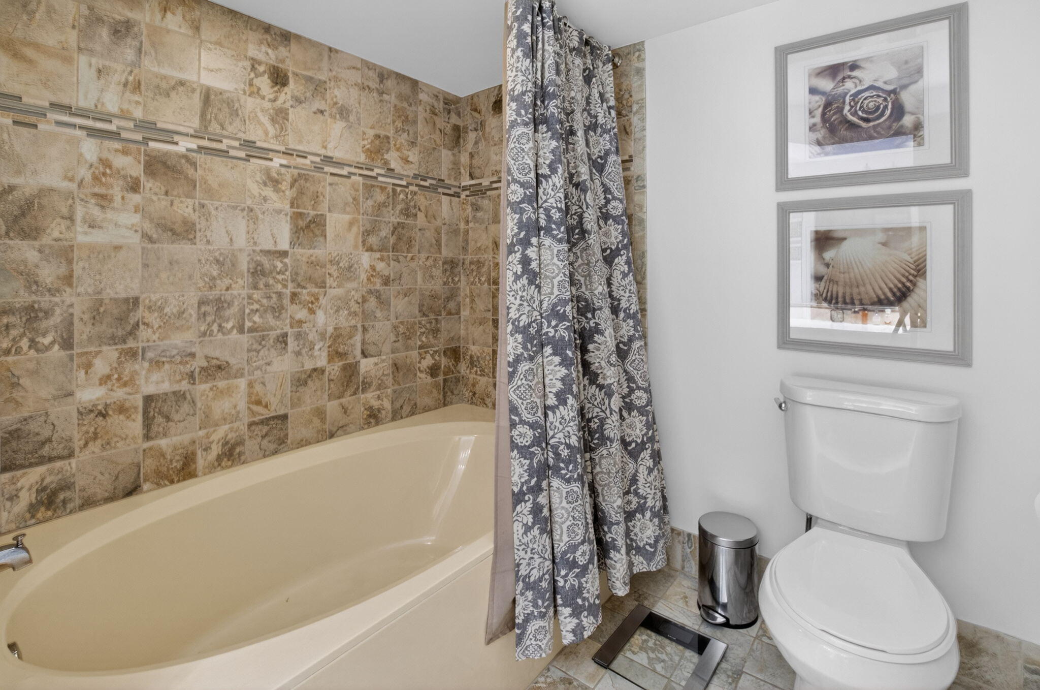 QUAIL RUN CONDO ONE - Residential