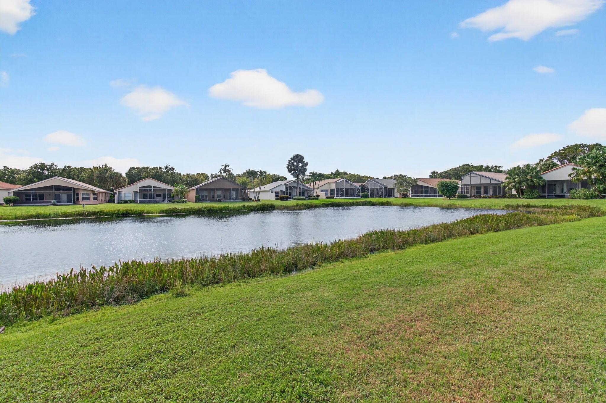 VALENCIA LAKES - Residential
