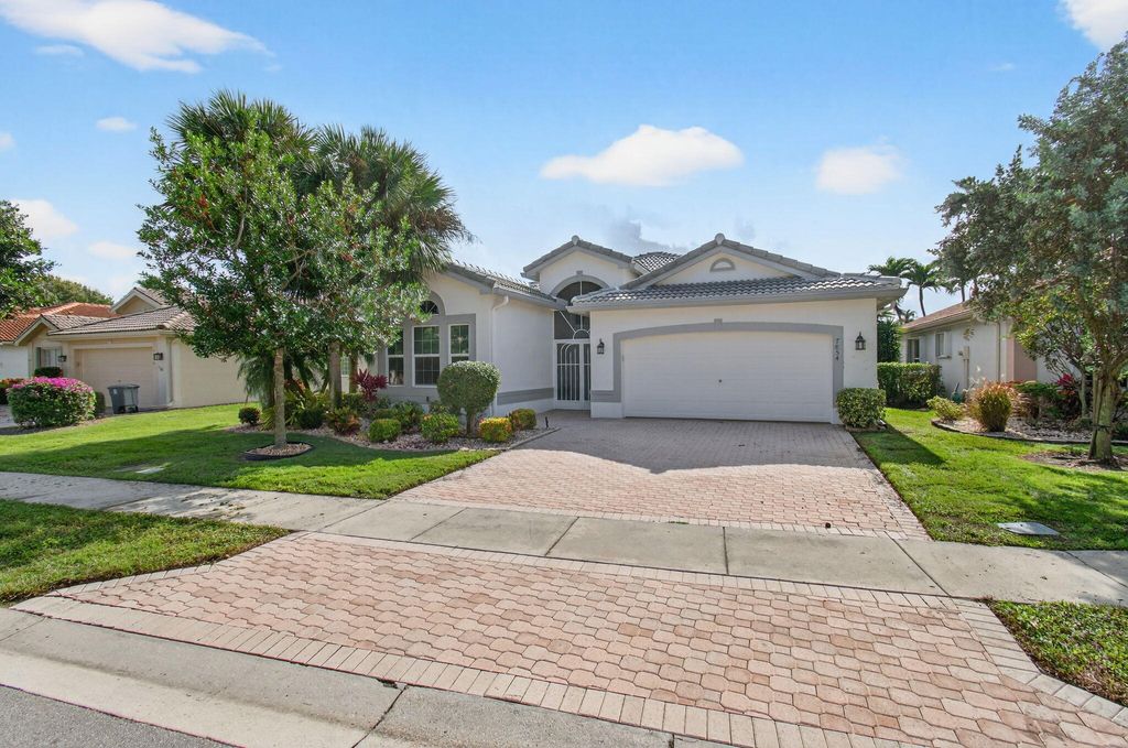 Photo of 7854 Stanza Street, Boynton Beach, FL 33437 (MLS # R11148748)