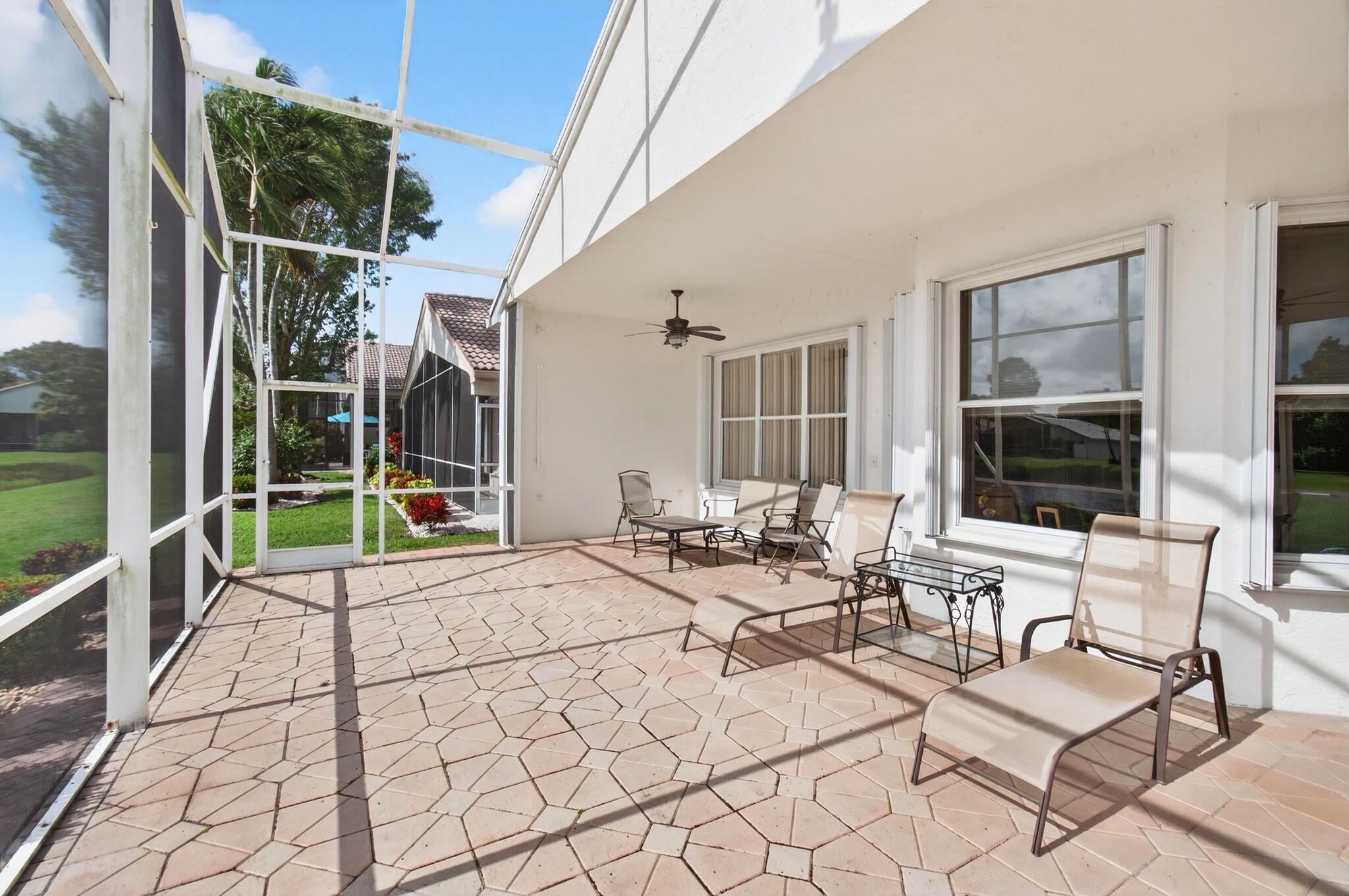 VALENCIA LAKES - Residential