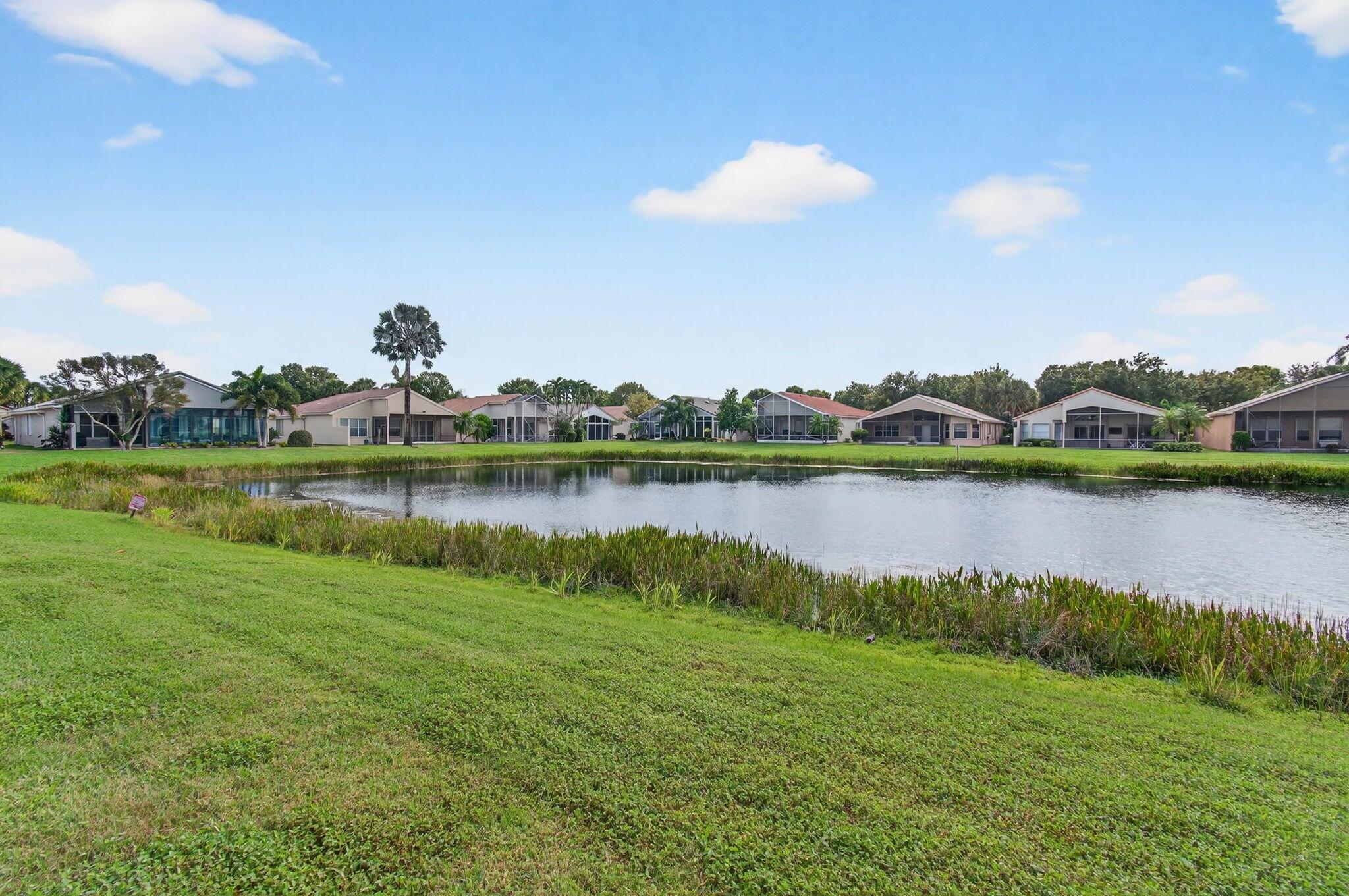 VALENCIA LAKES - Residential