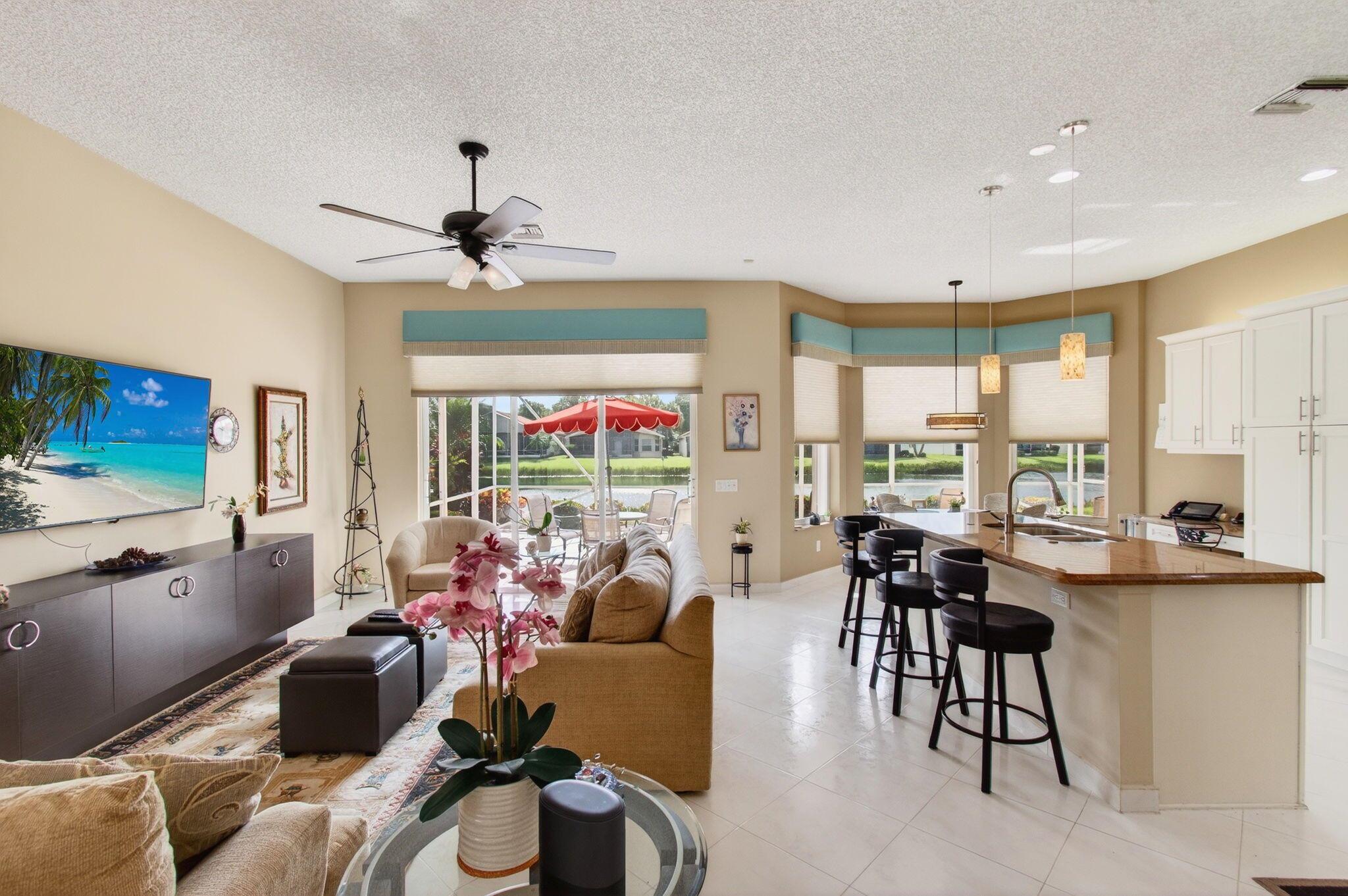 VALENCIA LAKES - Residential