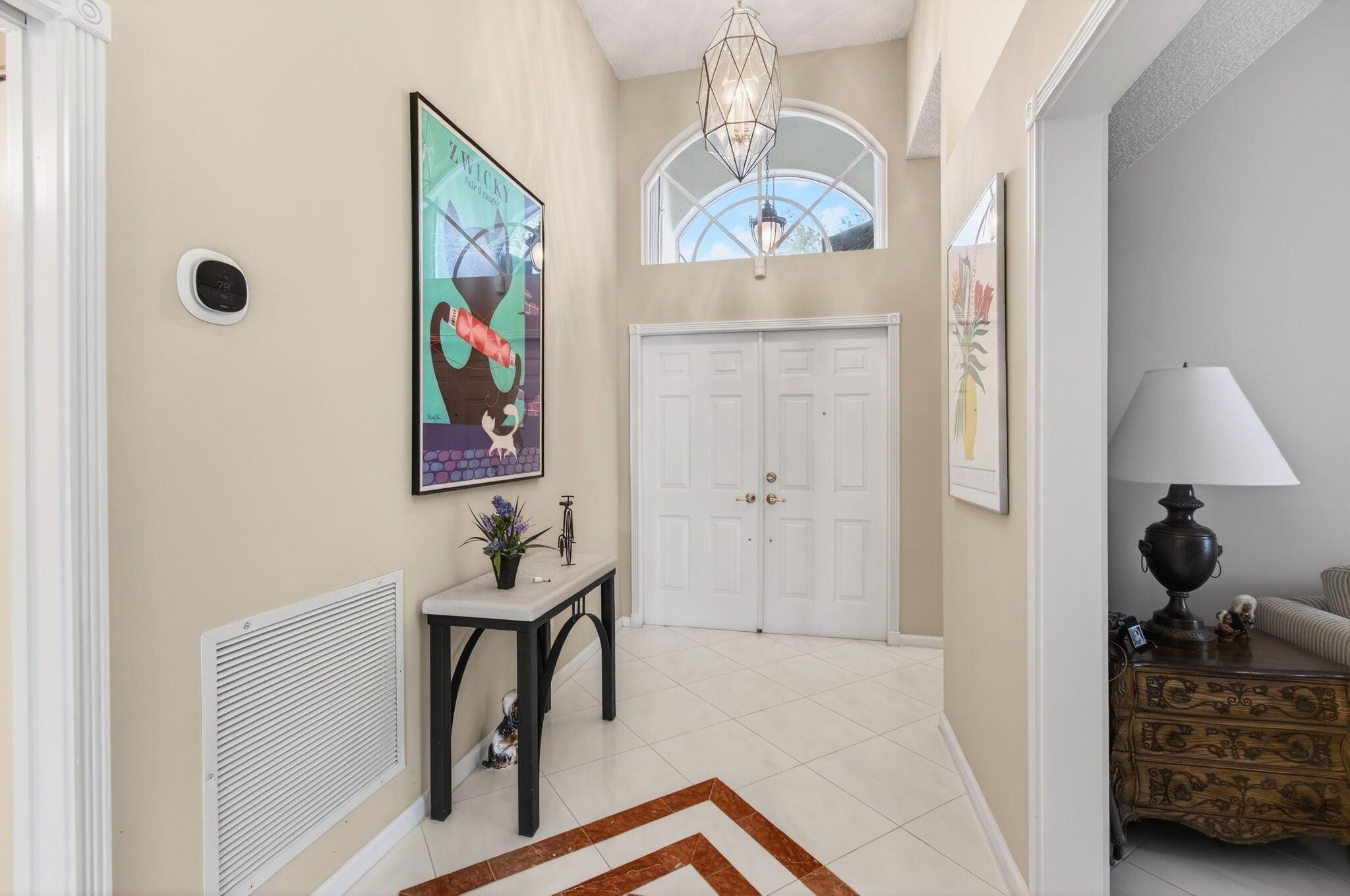 VALENCIA LAKES - Residential