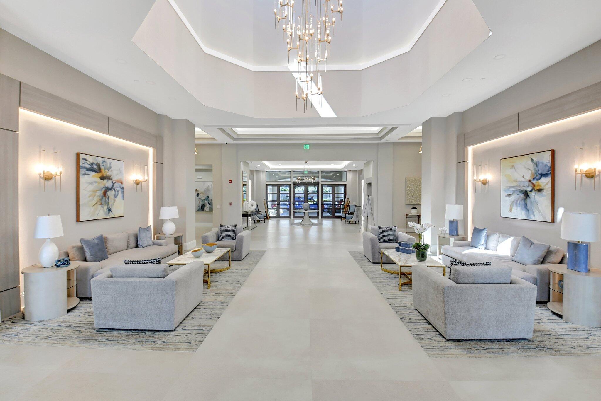 VALENCIA LAKES - Residential