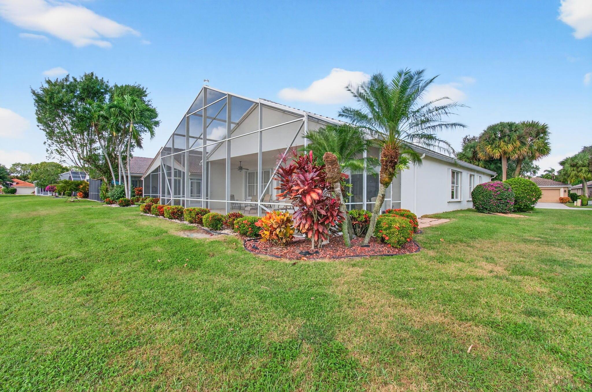 VALENCIA LAKES - Residential