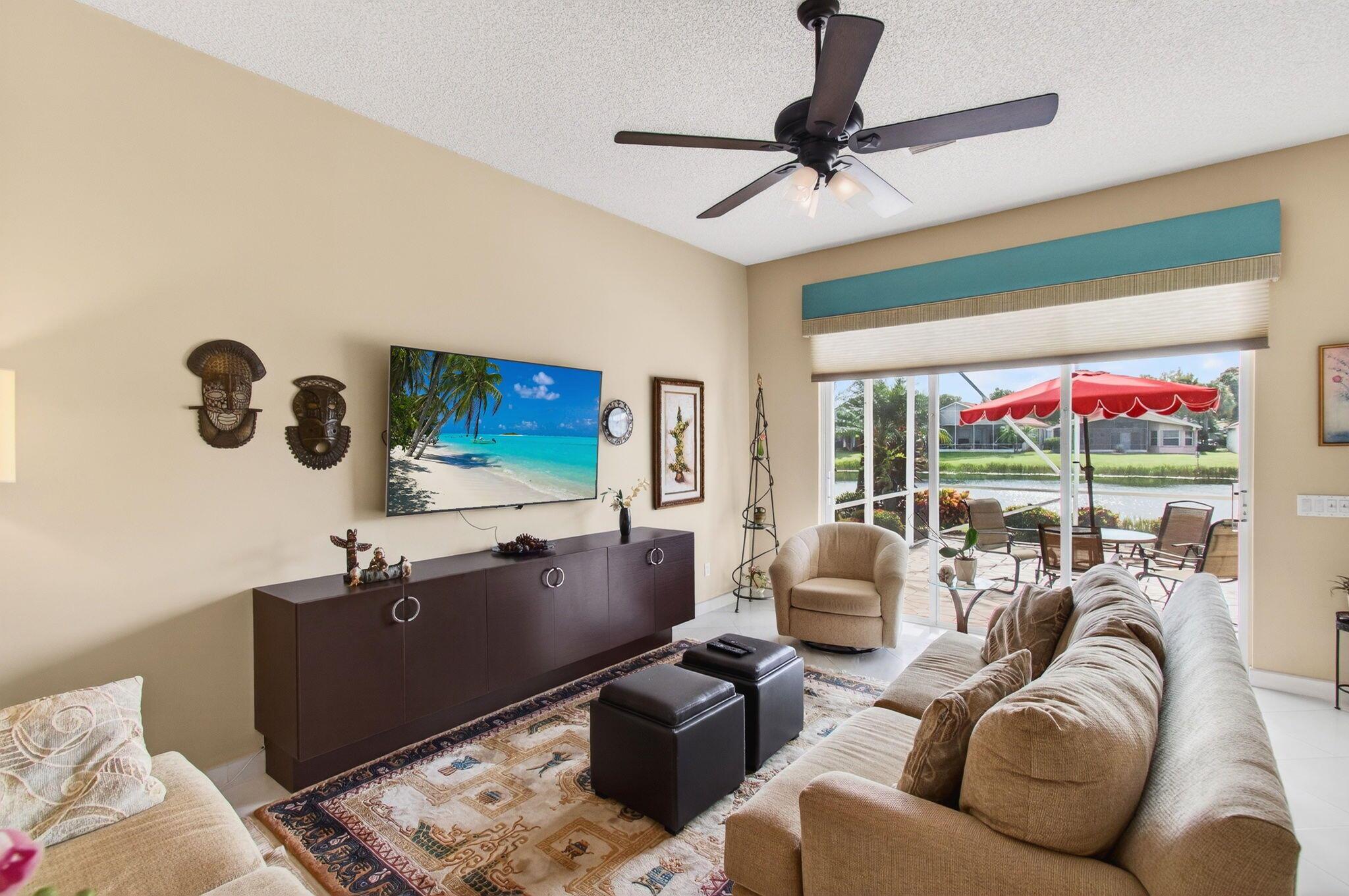 VALENCIA LAKES - Residential