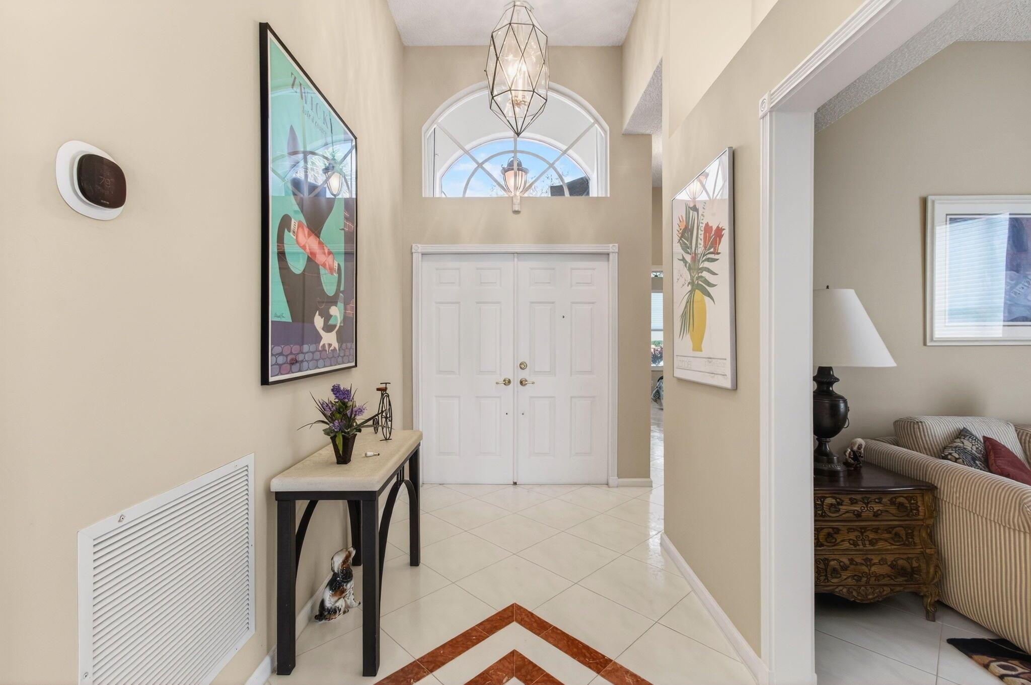 VALENCIA LAKES - Residential