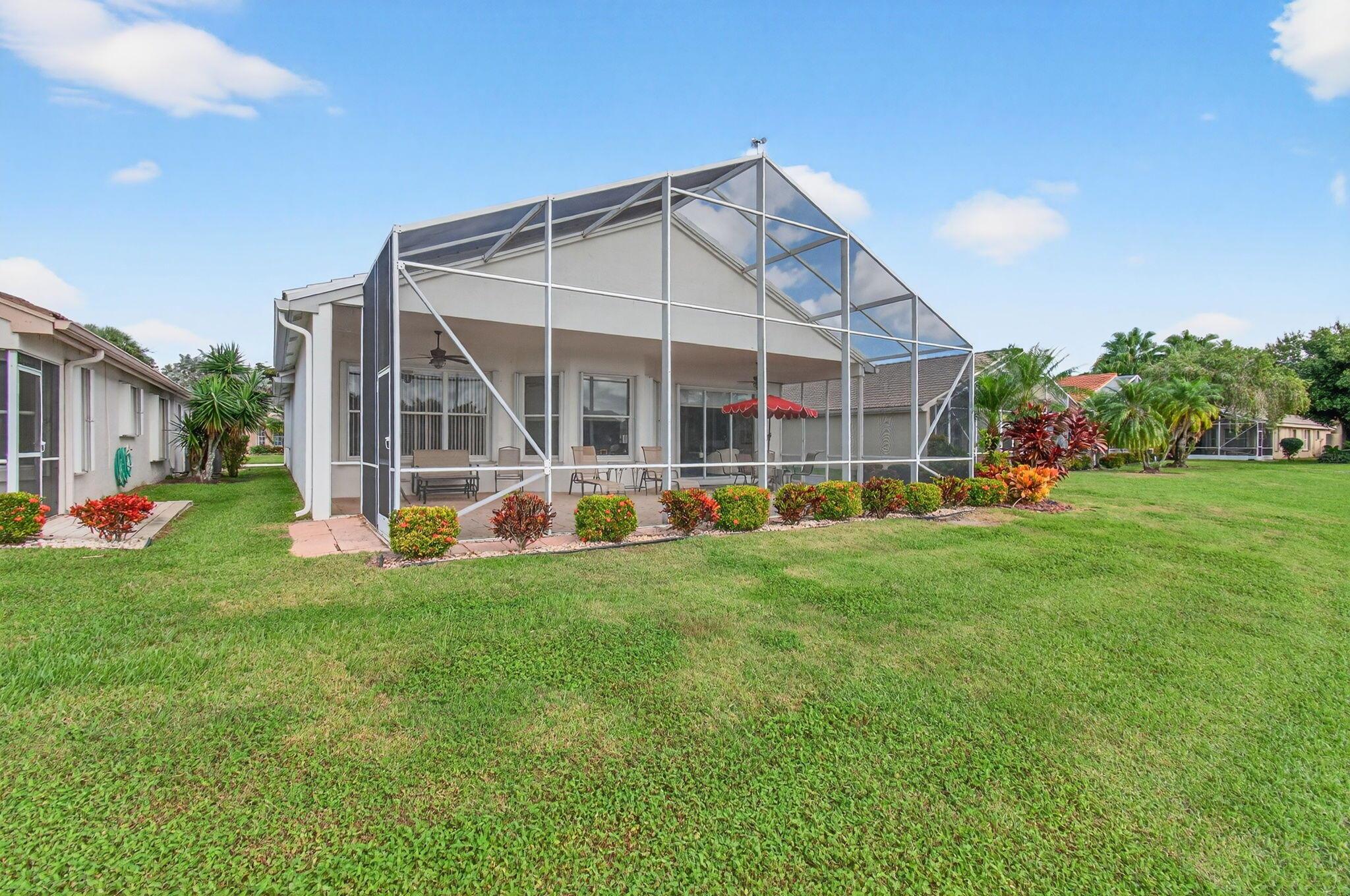 VALENCIA LAKES - Residential