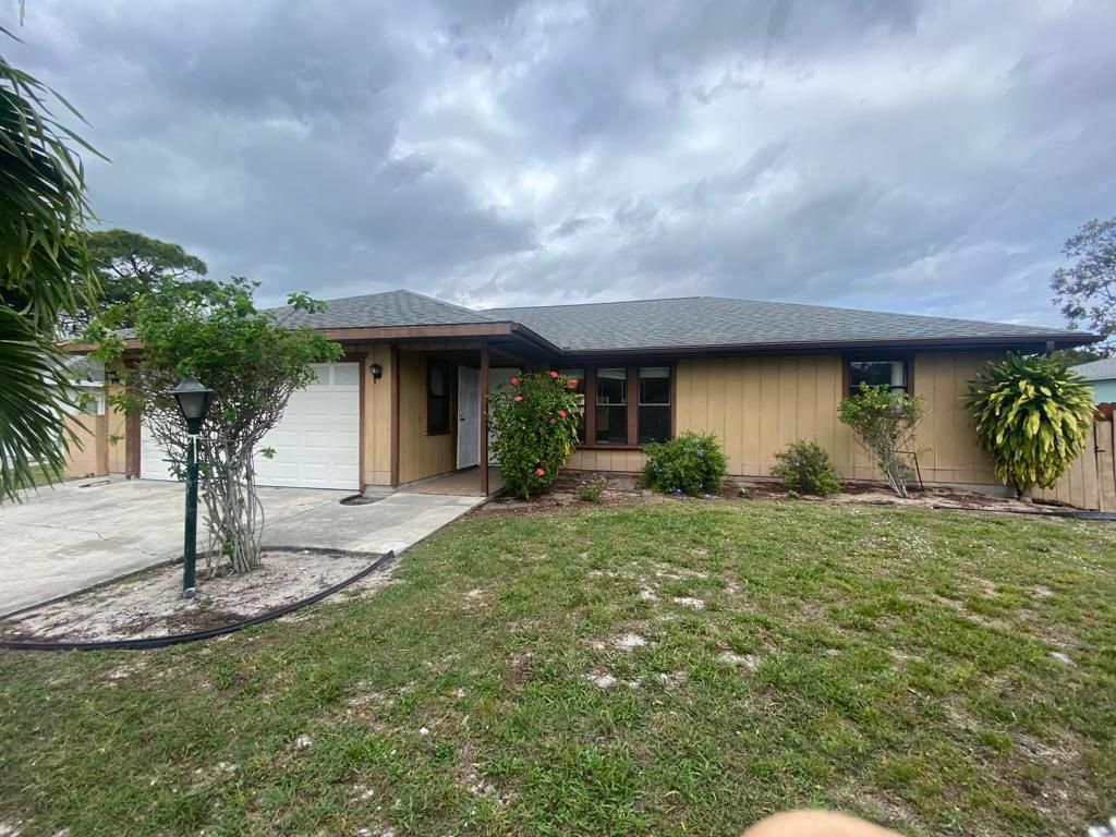 Photo of 2225 SE Melaleuca Boulevard, Port Saint Lucie, FL 34952 (MLS # R10789801)