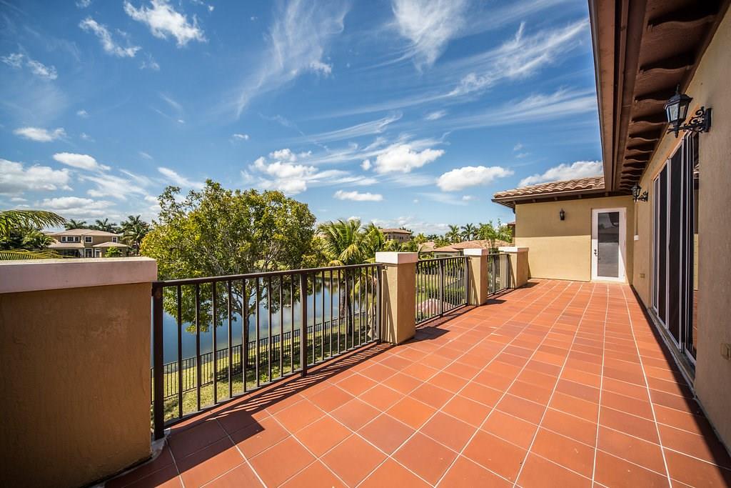 HERON BAY CENTRAL - Residential