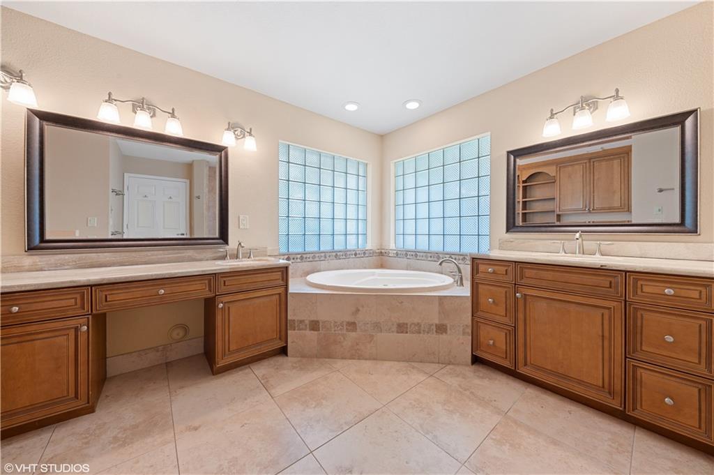 Eagle Point 127-12 B - Residential