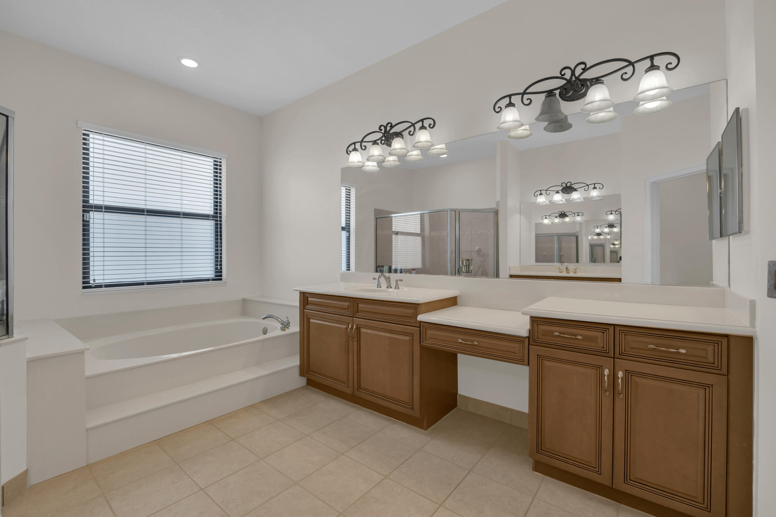 RIVERSTONE - Residential