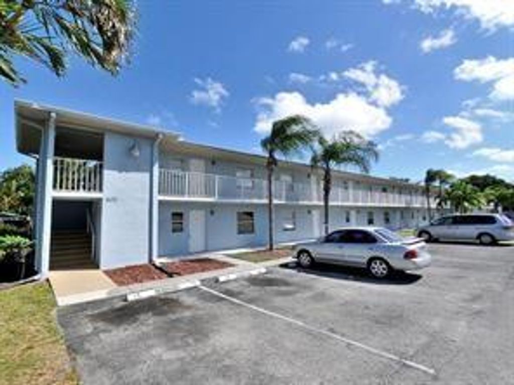 Photo of 605 Ixoria Avenue #1b, Fort Pierce, FL 34982 (MLS # F10441426)