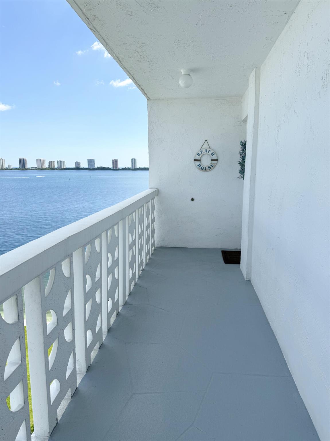 401 Lake Shore Drive 801