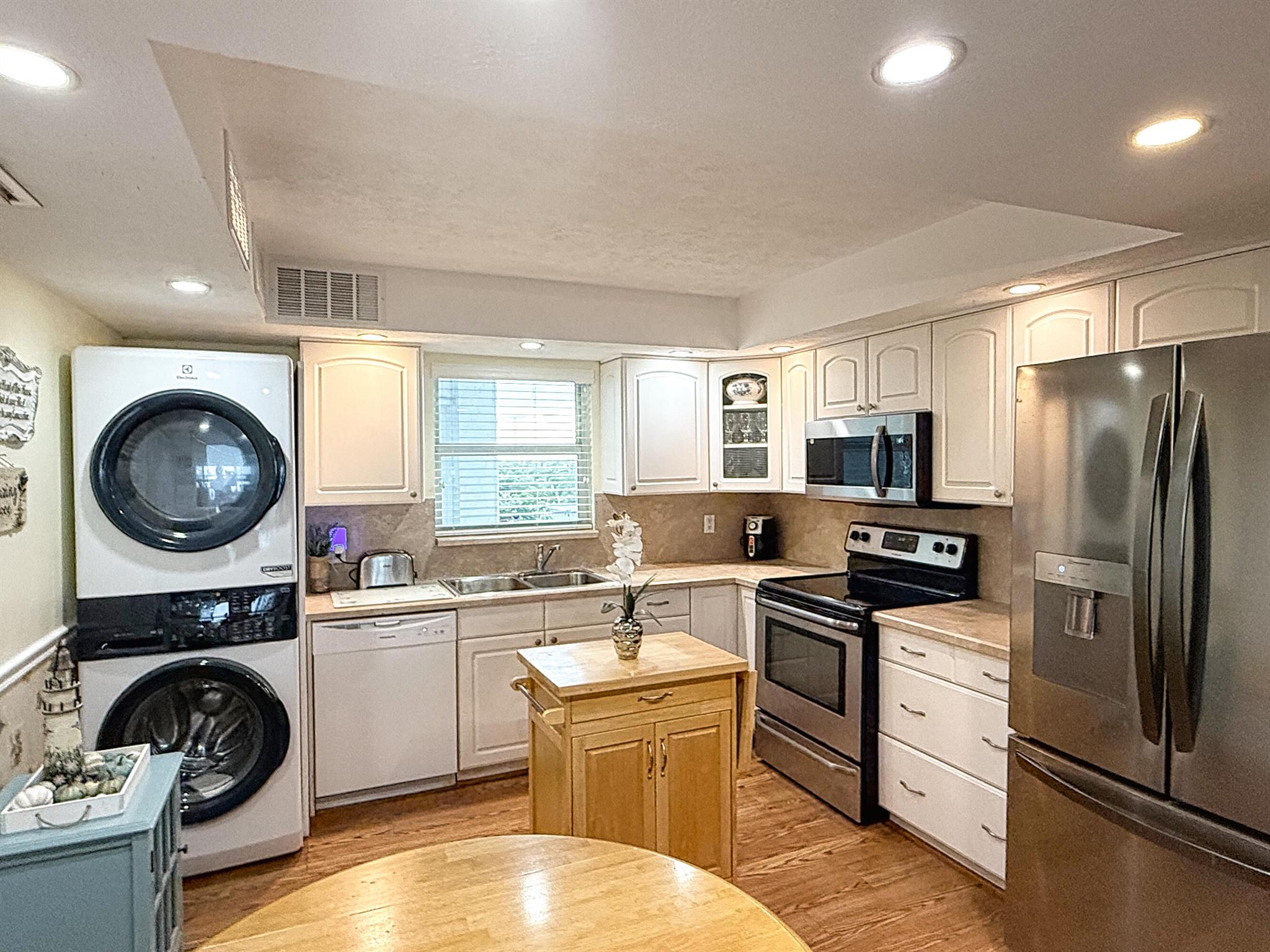 401 Lake Shore Drive 801