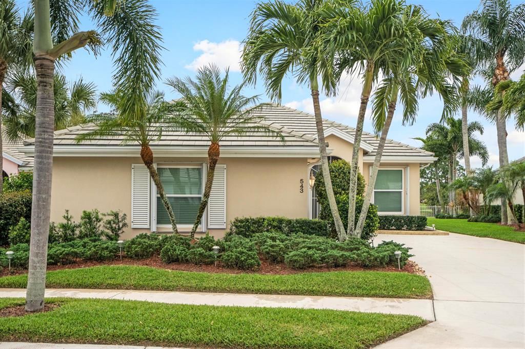 Photo of 543 SW Hampton Court, Port Saint Lucie, FL 34986 (MLS # R10698615)