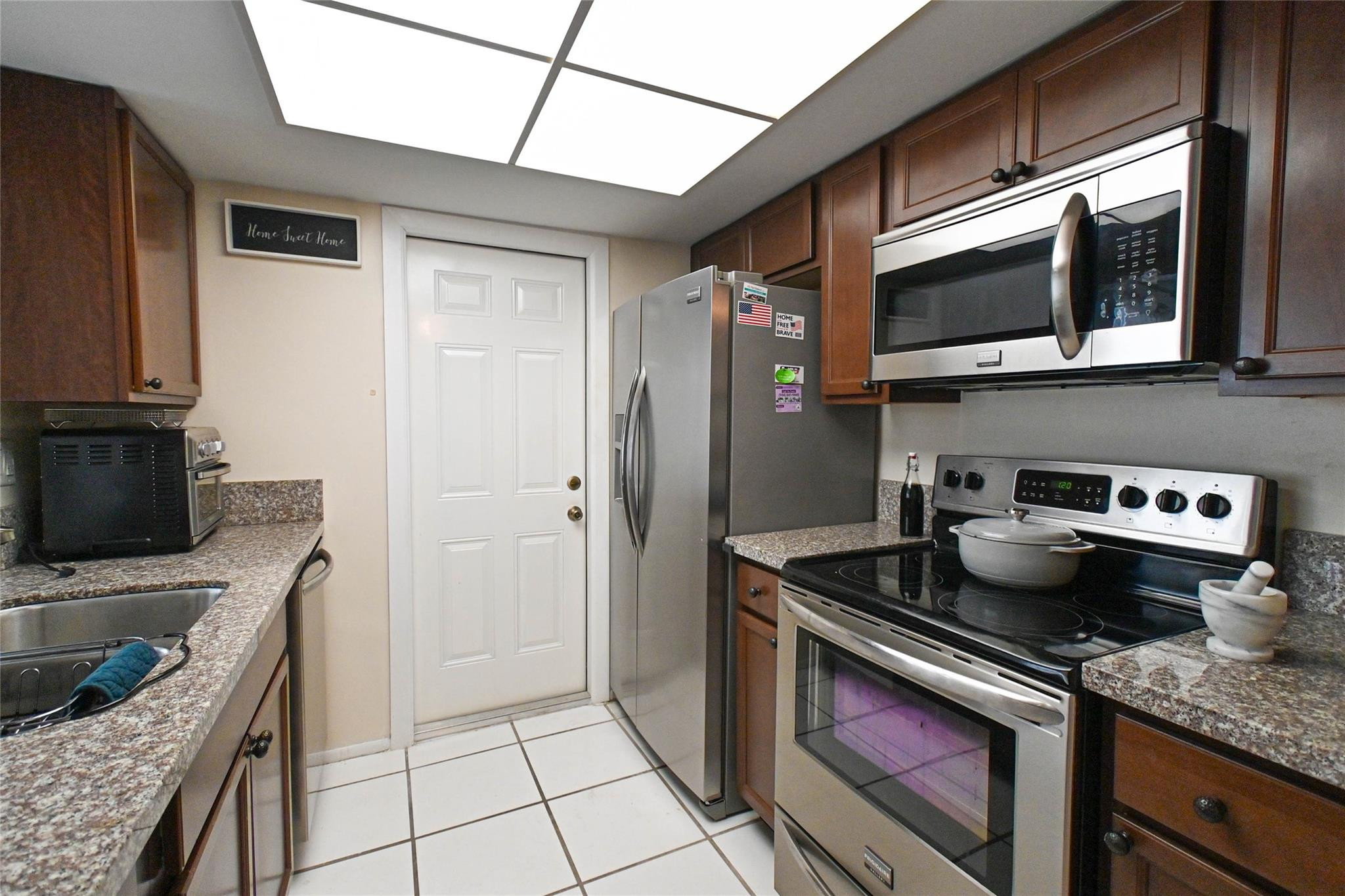 2741 W Golf Boulevard