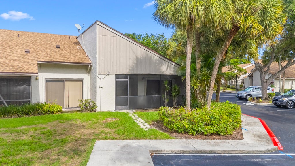Photo of 1001 NW 79th Avenue, Plantation, FL 33322 (MLS # B26076322)