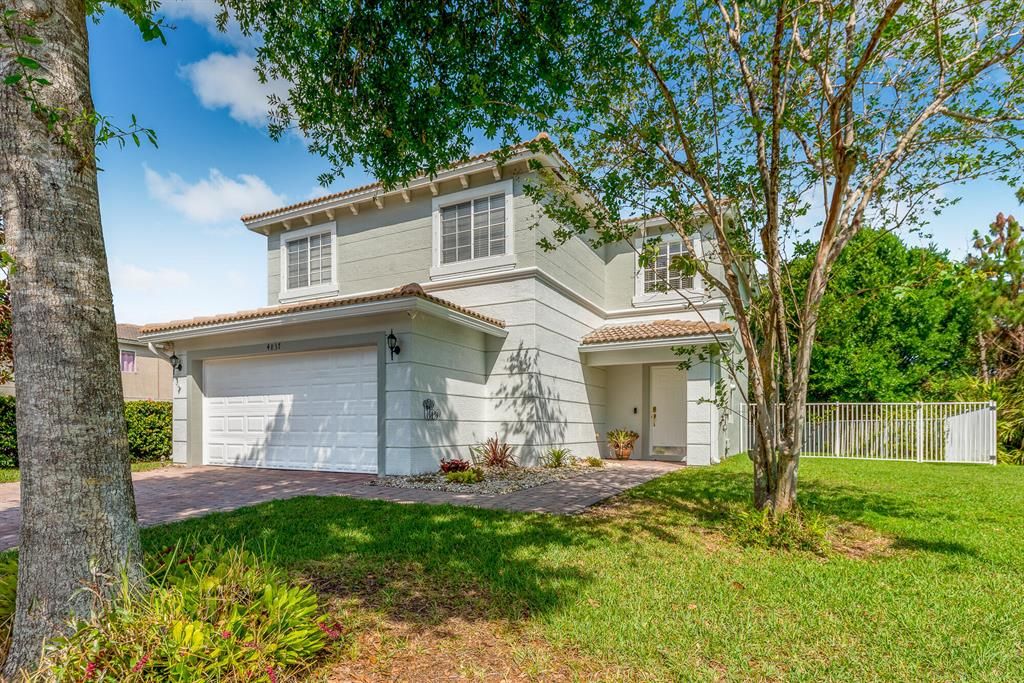 Photo of 4837 SE Chiles Court, Stuart, FL 34997 (MLS # R10880239)