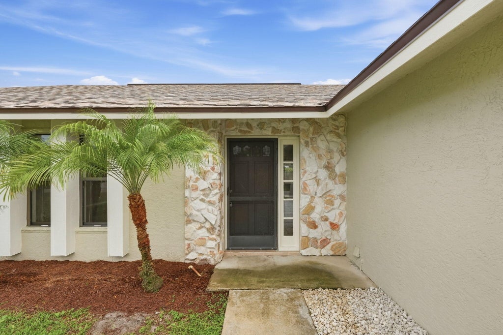 Photo of 682 SW JACOBY Avenue, Port Saint Lucie, FL 34953 (MLS # B26081432)