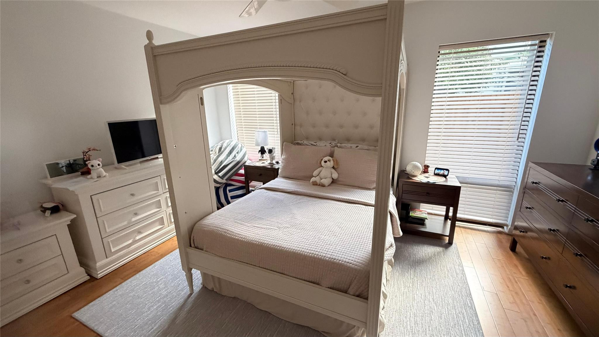 BOCA TIERRA 1ST SEC - Residential Lease