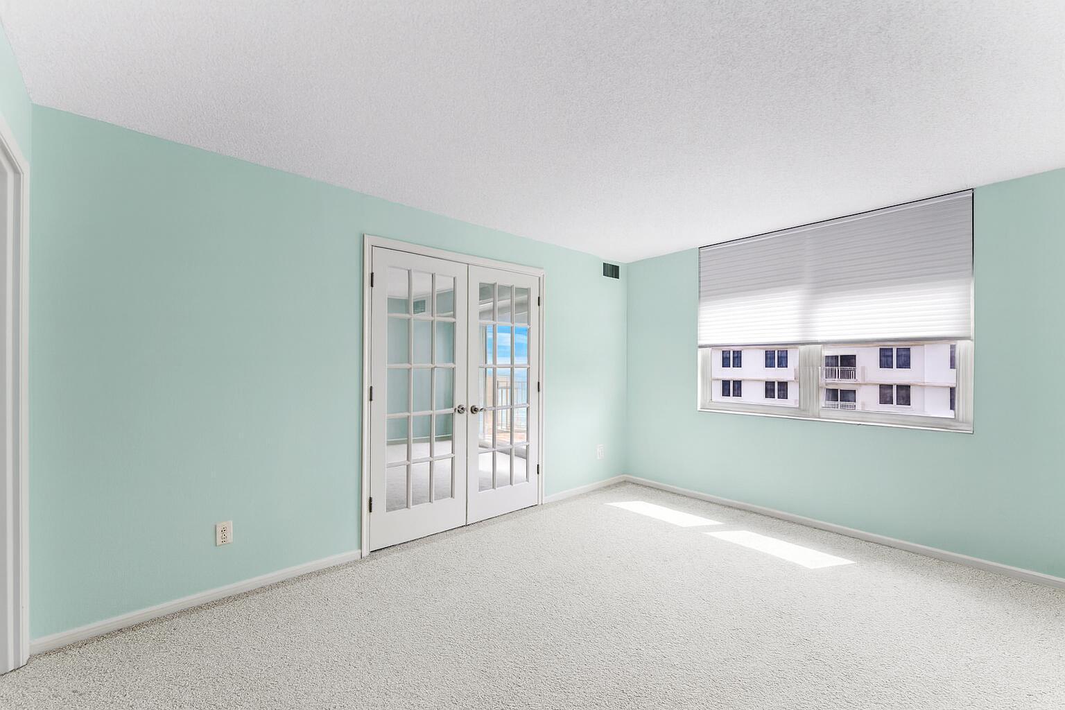 AMBASSADORS V NORTH CONDO - Residential Lease