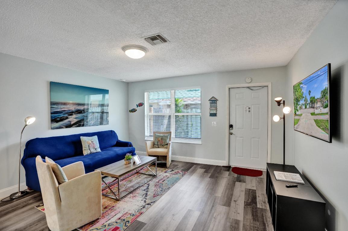 DEL IDA PARK - Residential Lease