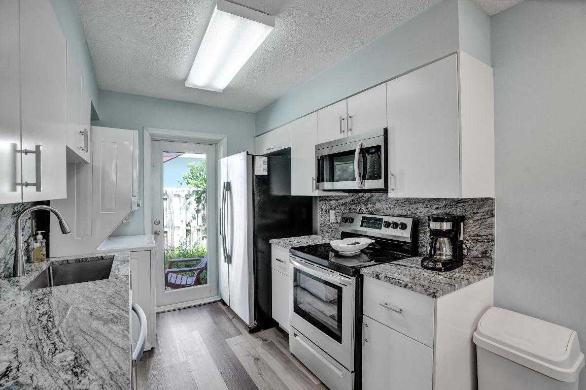 DEL IDA PARK - Residential Lease