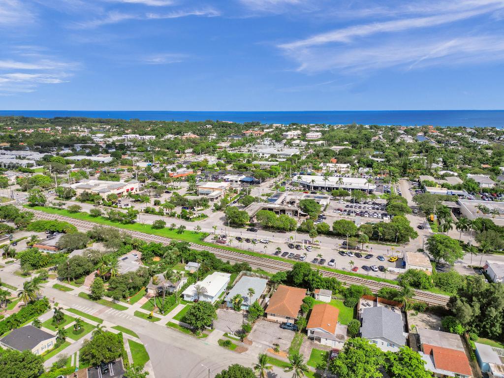 DEL IDA PARK - Residential Lease