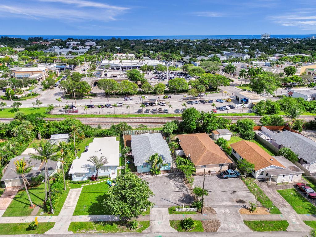 DEL IDA PARK - Residential Lease