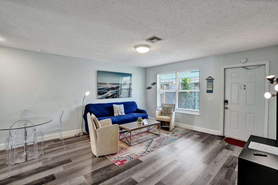 DEL IDA PARK - Residential Lease