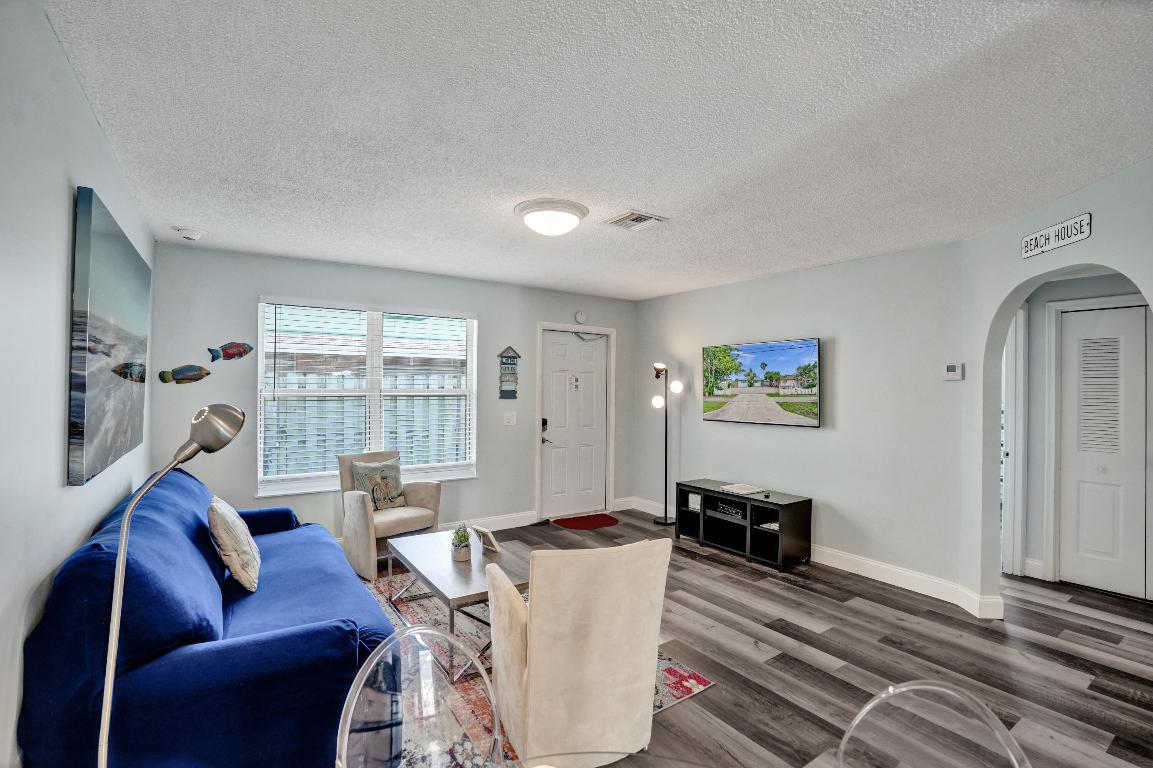 DEL IDA PARK - Residential Lease