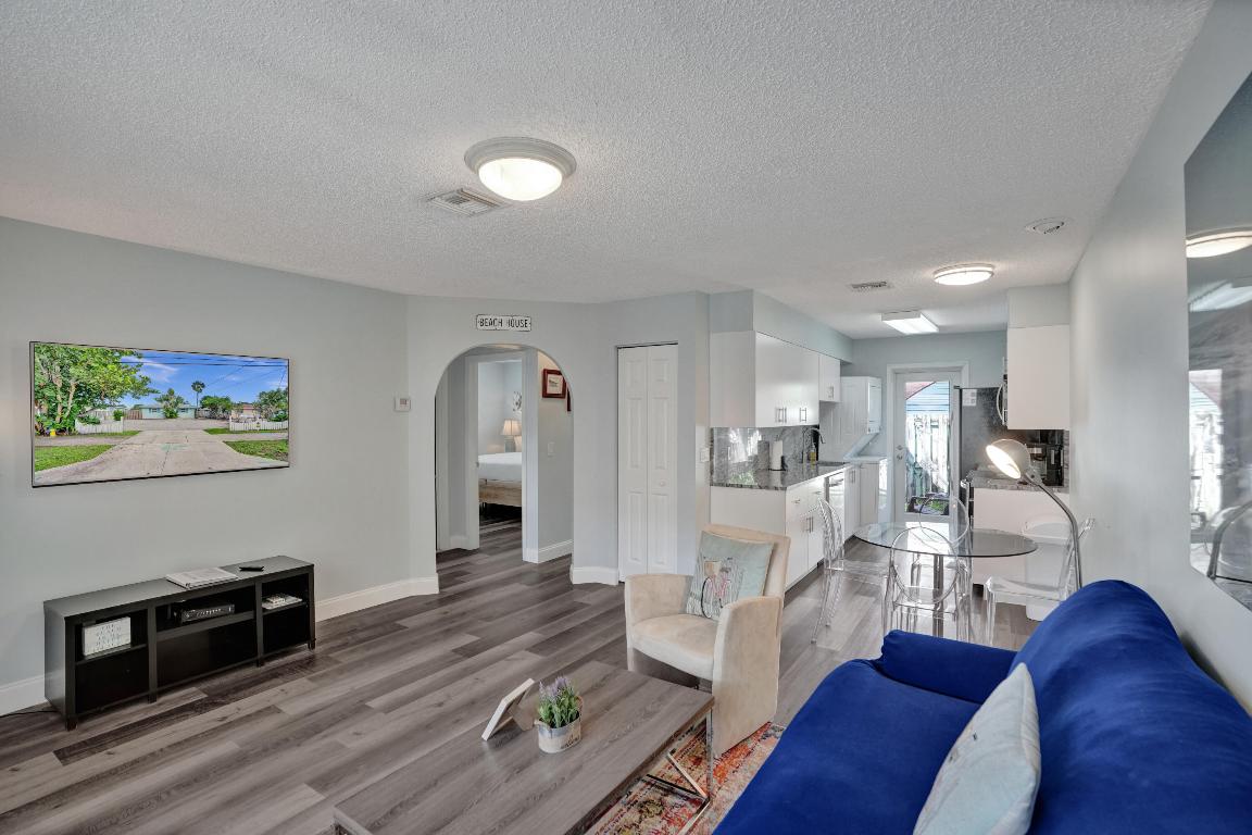 DEL IDA PARK - Residential Lease