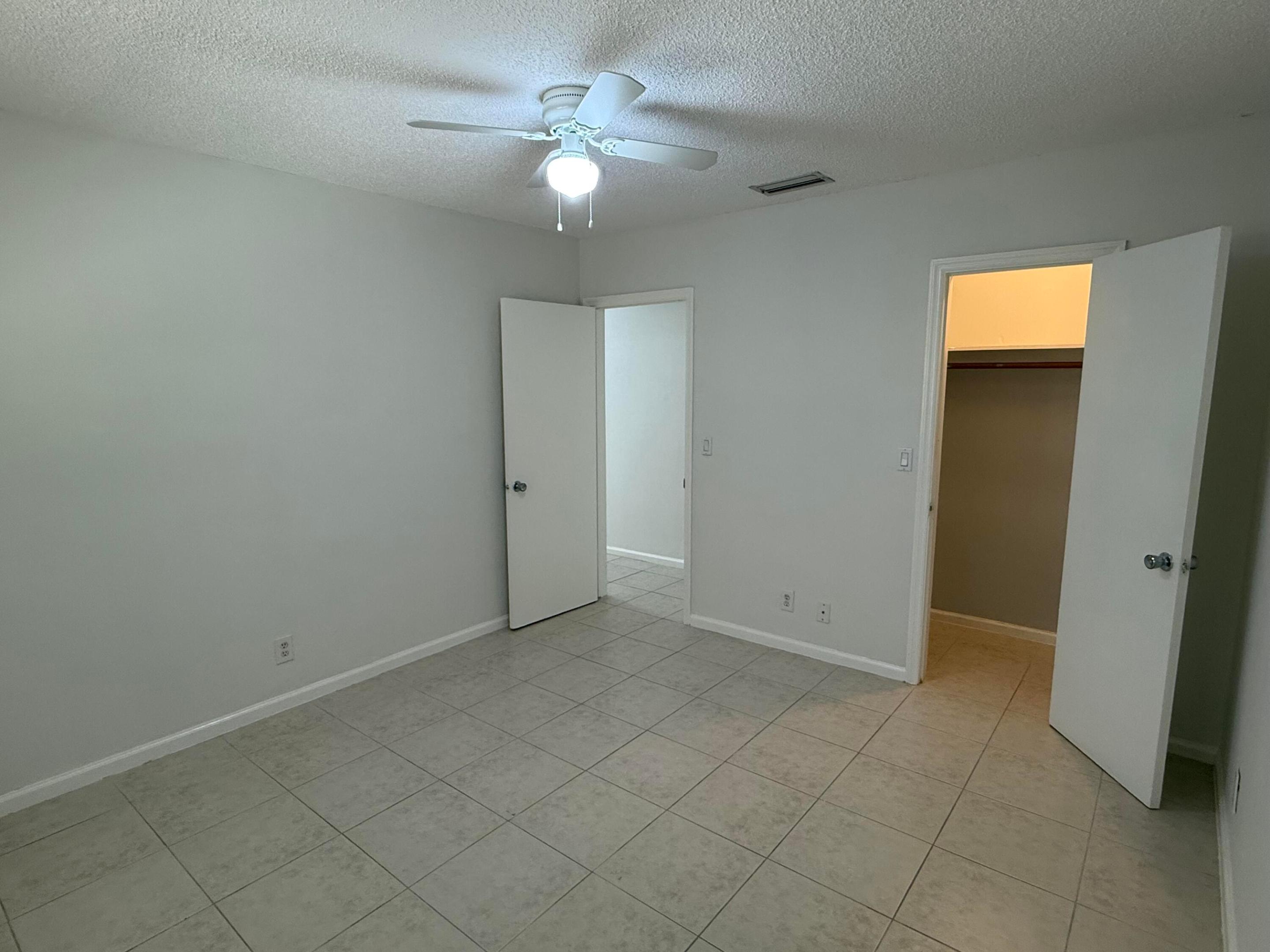 DELRAY MNR - Residential Lease