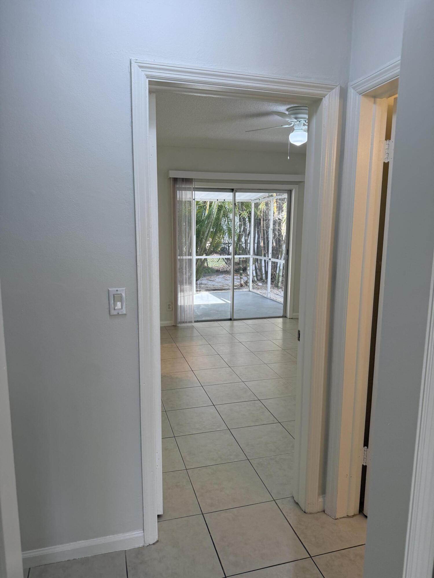 DELRAY MNR - Residential Lease