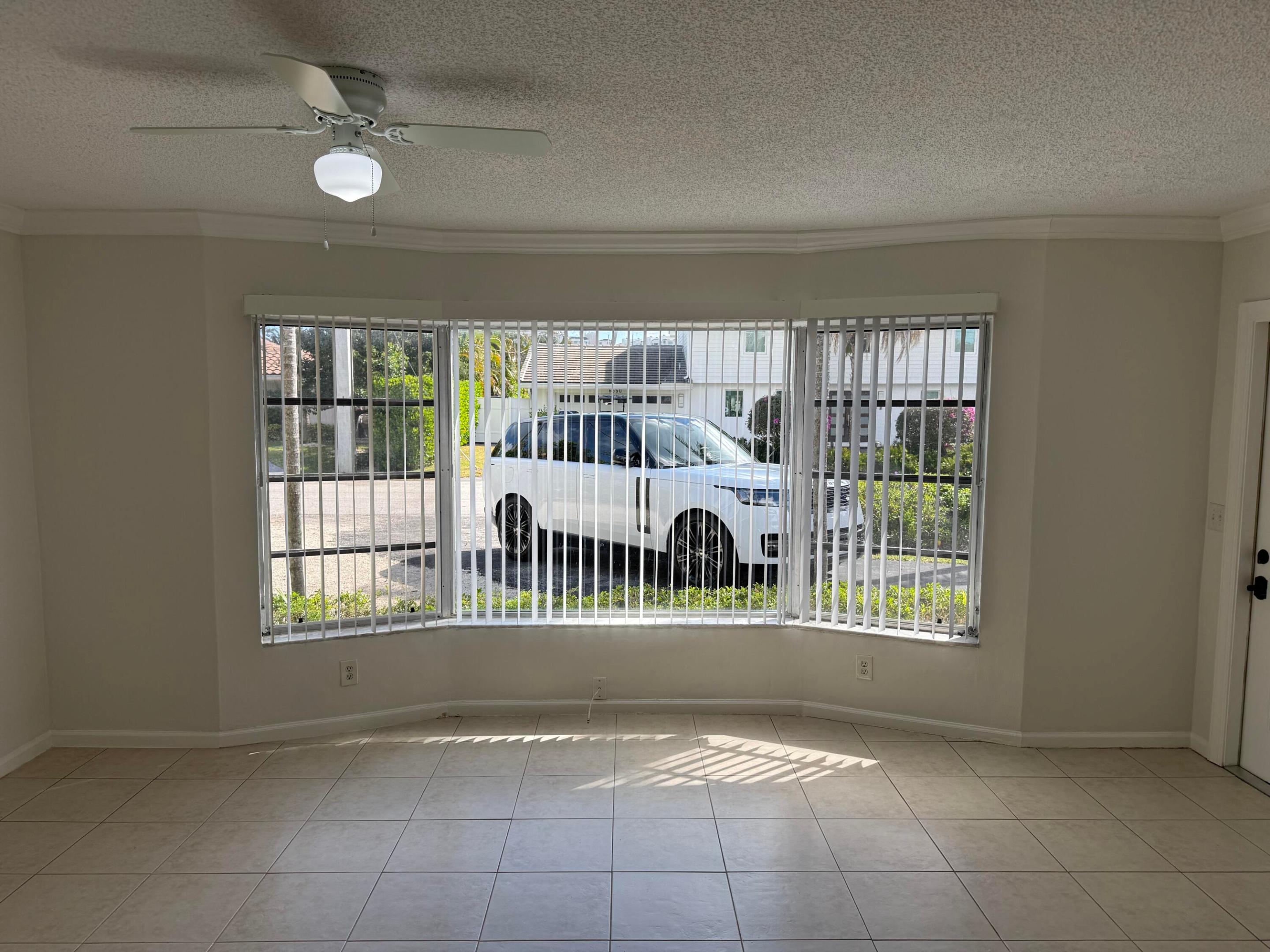 DELRAY MNR - Residential Lease