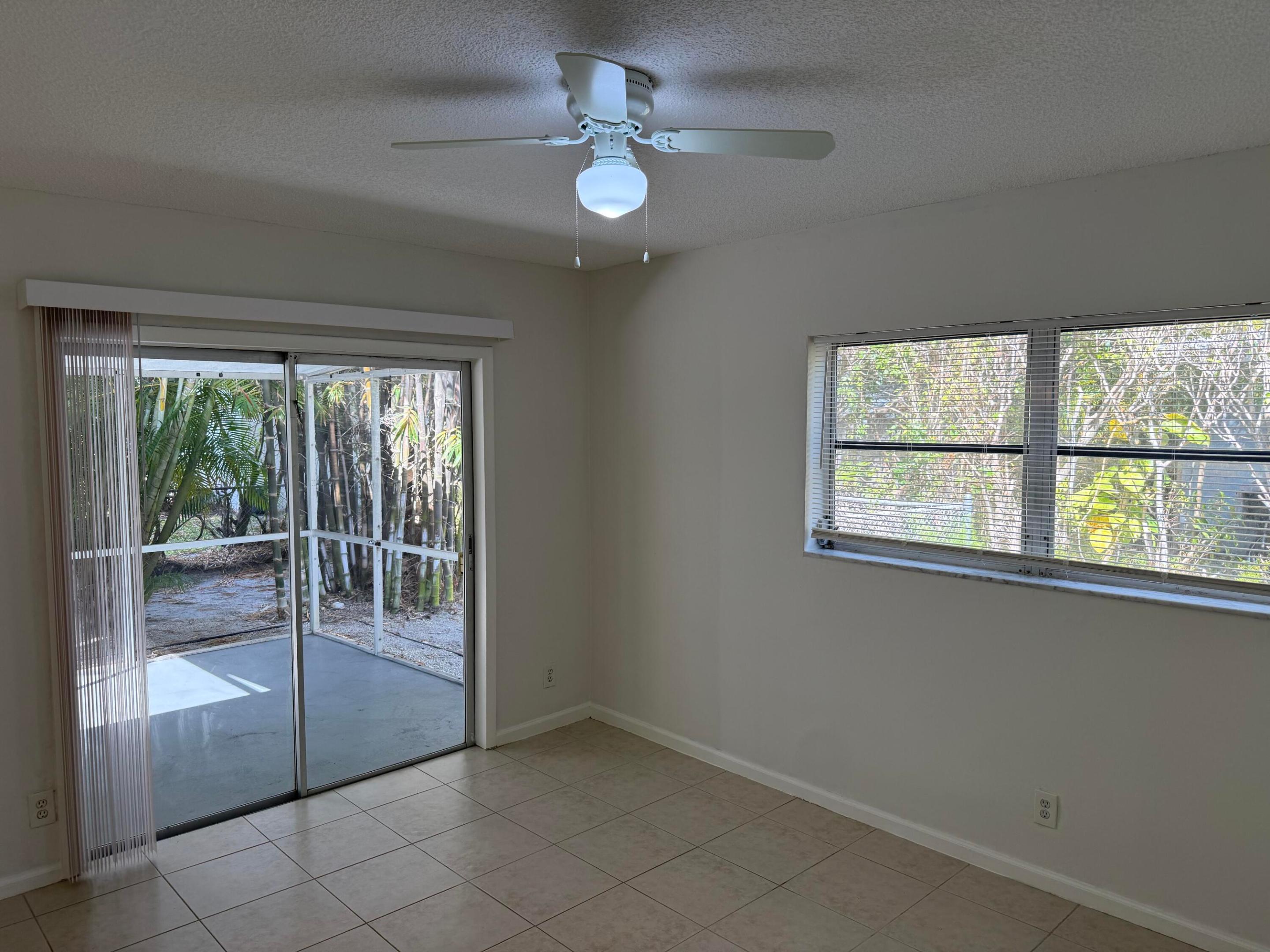 DELRAY MNR - Residential Lease