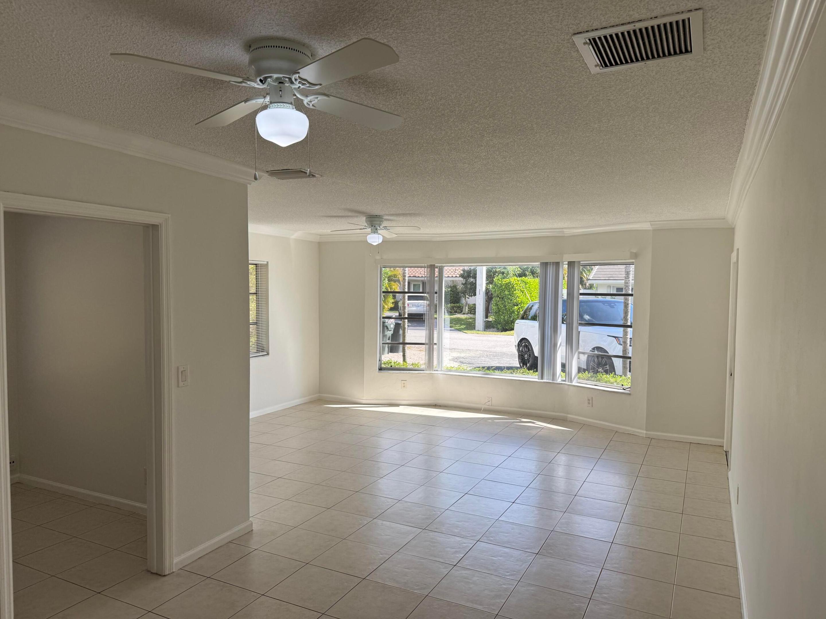 DELRAY MNR - Residential Lease