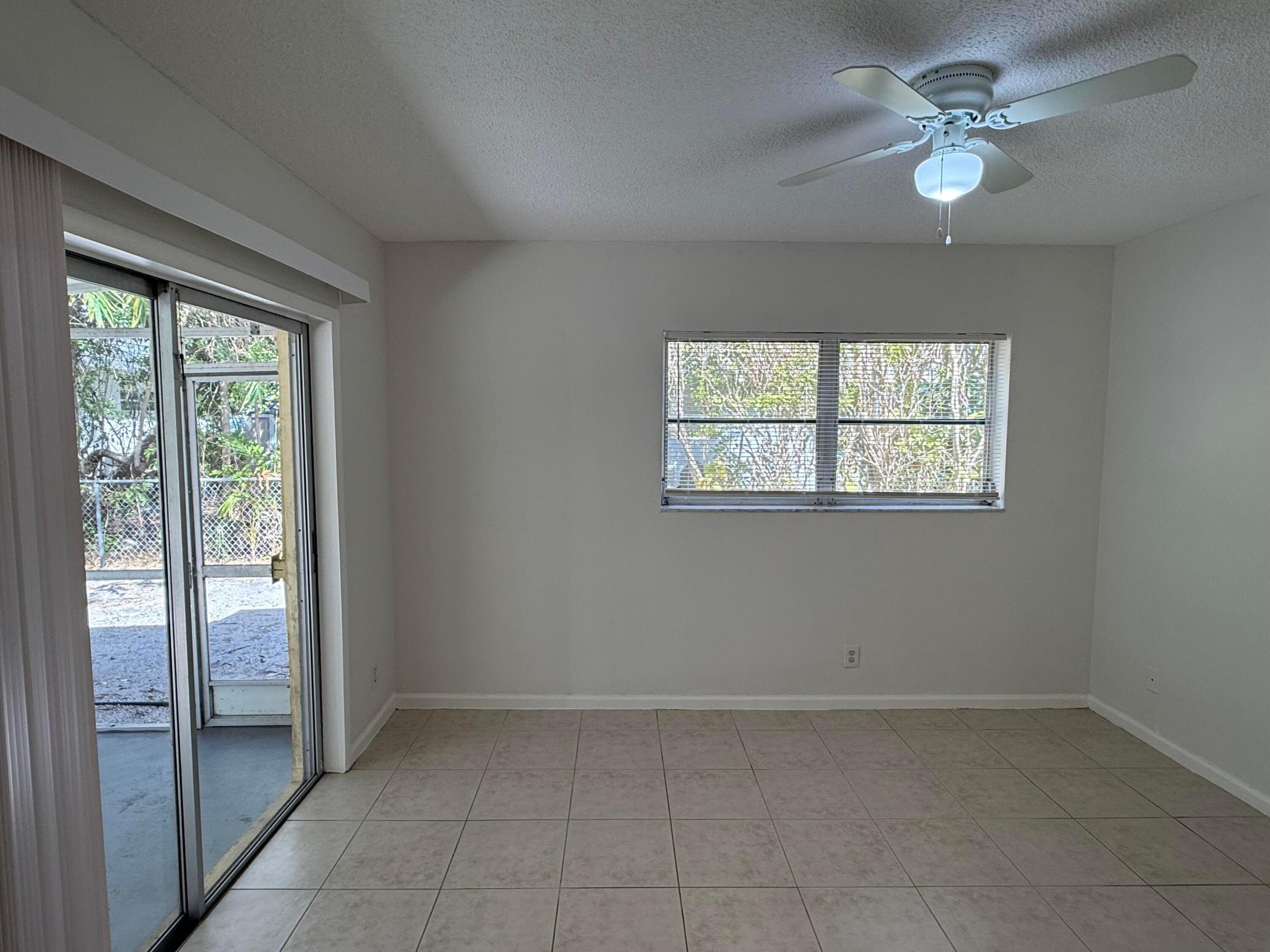 DELRAY MNR - Residential Lease