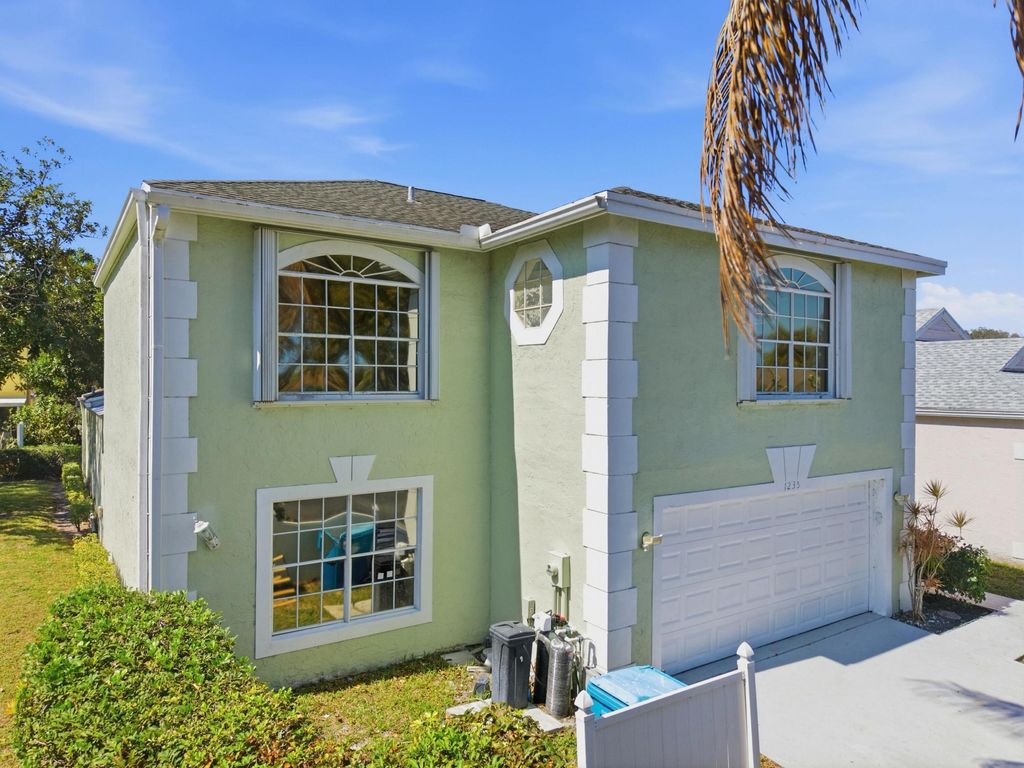 Photo of 1235 Sussex Street, Boynton Beach, FL 33436 (MLS # R11169786)