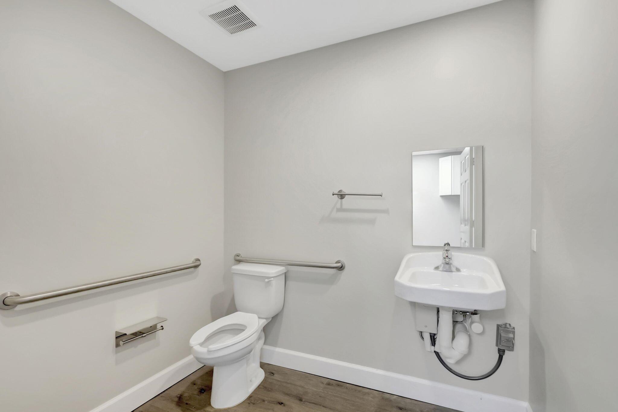 METES AND BOUNDS - Commercial Lease