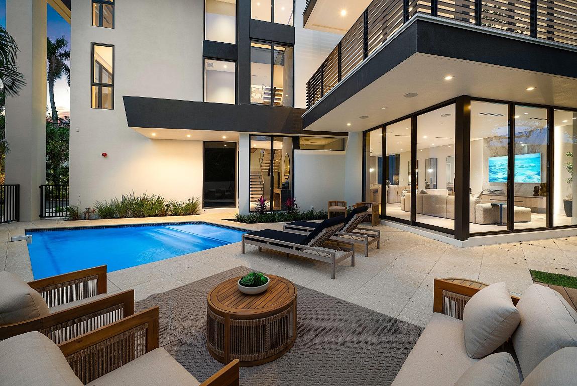 ANDREWS AVENUE TOWNHOMES - Residential