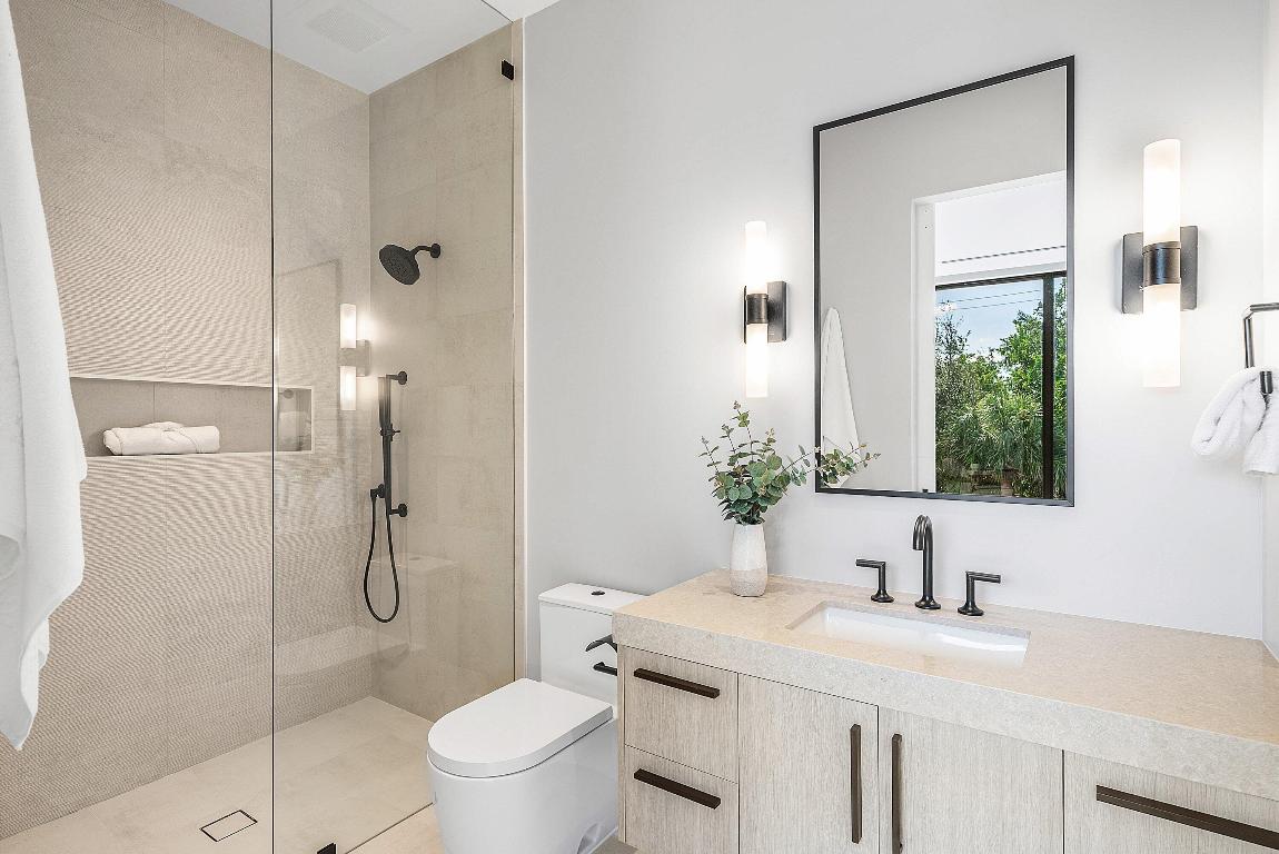 ANDREWS AVENUE TOWNHOMES - Residential