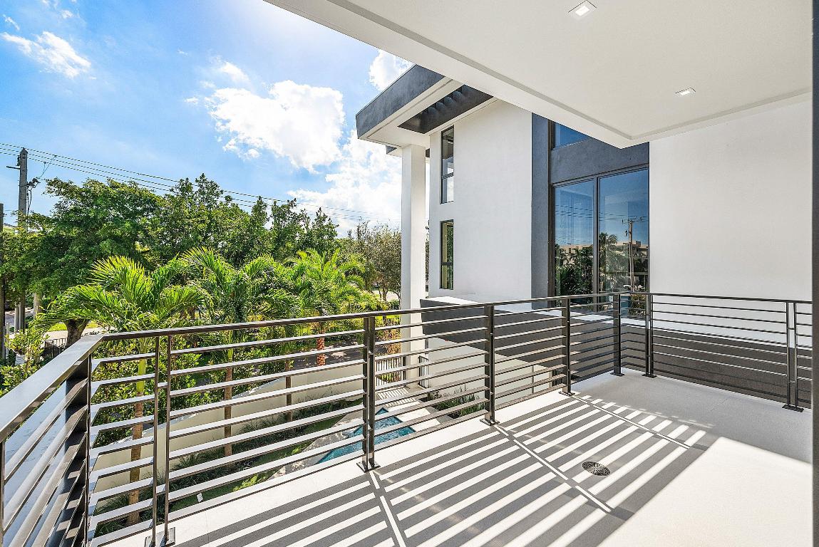 ANDREWS AVENUE TOWNHOMES - Residential