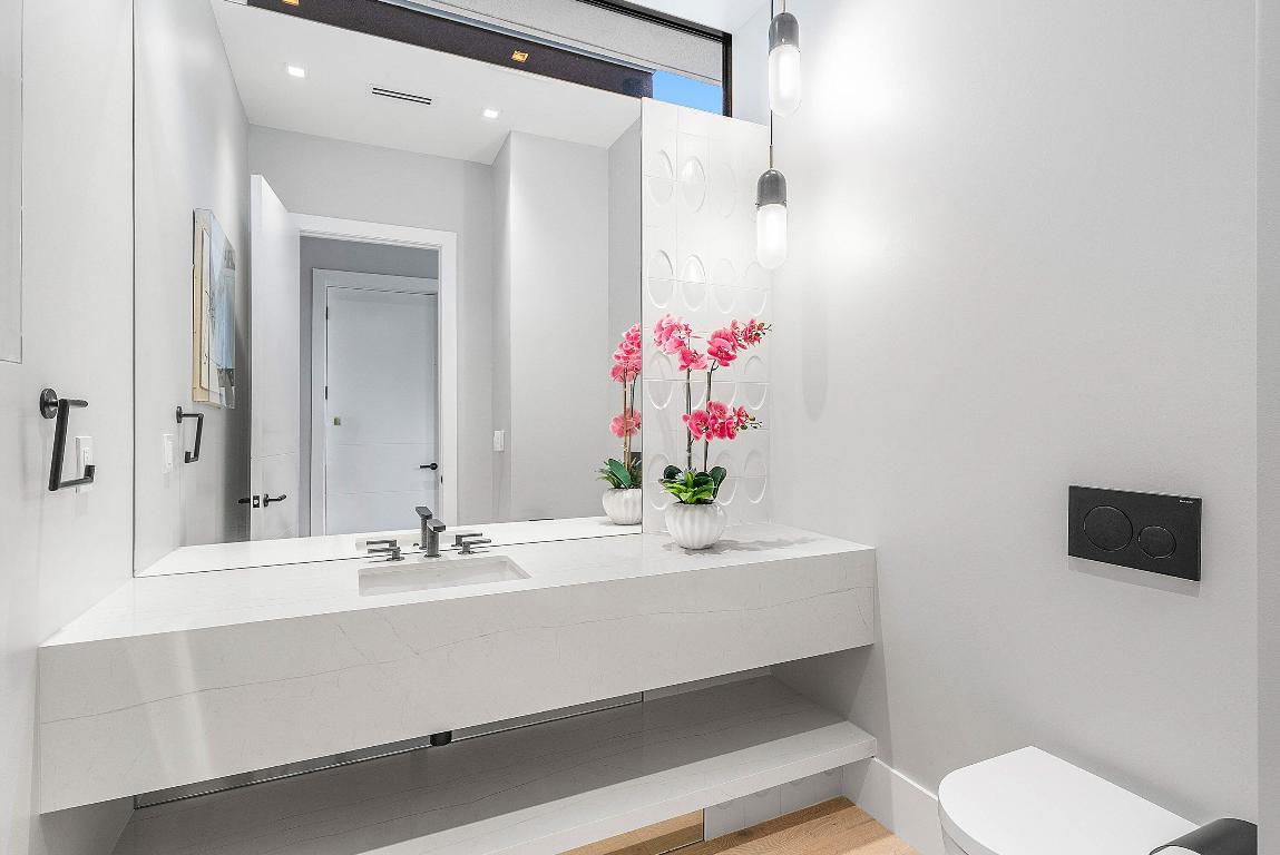 ANDREWS AVENUE TOWNHOMES - Residential