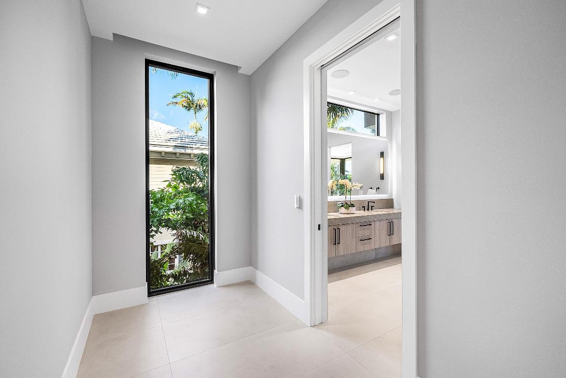 ANDREWS AVENUE TOWNHOMES - Residential