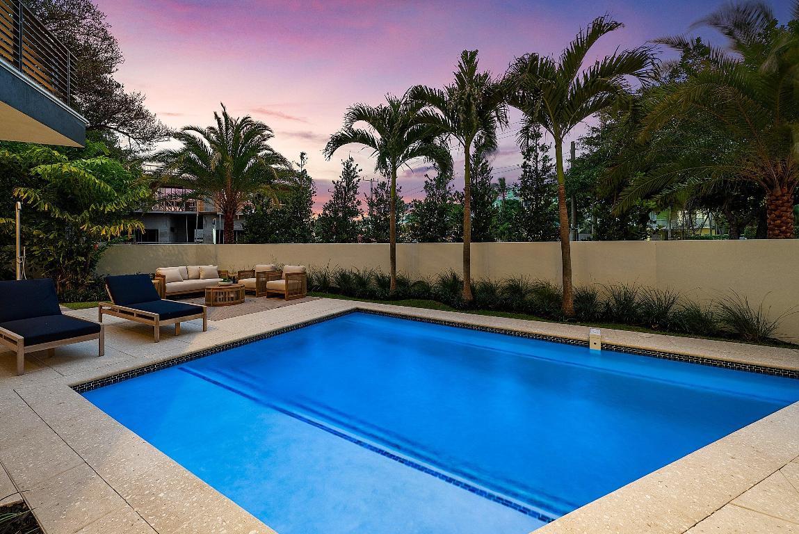 ANDREWS AVENUE TOWNHOMES - Residential