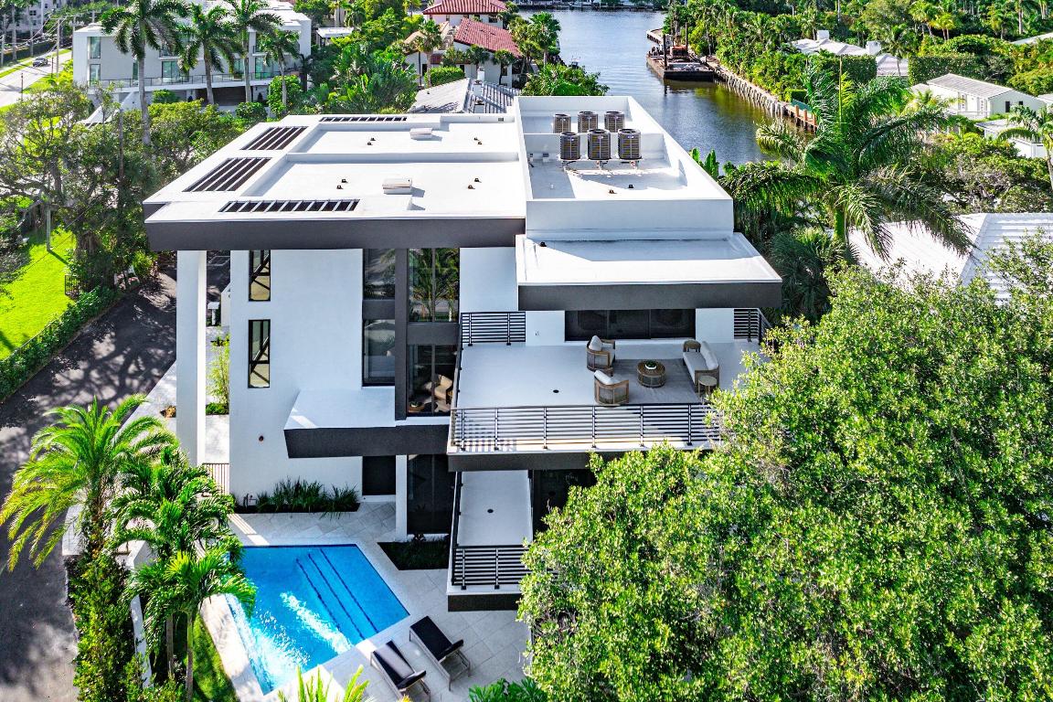 ANDREWS AVENUE TOWNHOMES - Residential